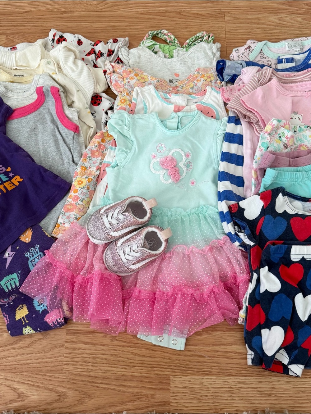 Lot of baby girl clothes Carter's One-Piece Glitter Shoes outfit pj 6-9 months